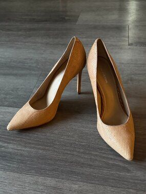 Pour la Victoire | Snake Skin Beige Heels | Size 7 1/2